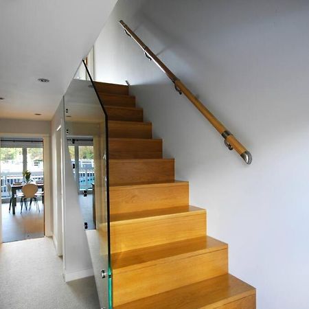 The Oars - Riverfront Property ヘンリー・オン・テムズ エクステリア 写真